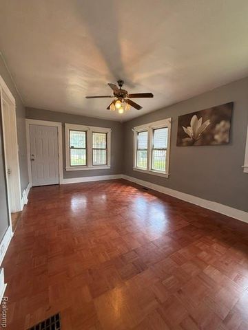 2830 Reynolds Street, Flint, MI 48503