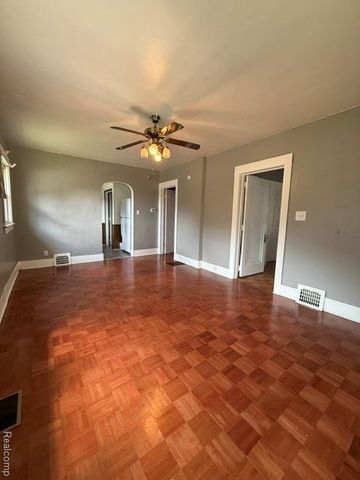 2830 Reynolds Street, Flint, MI 48503