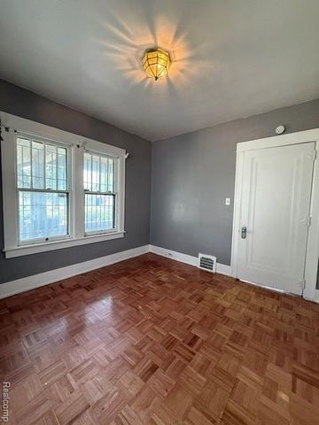2830 Reynolds Street, Flint, MI 48503