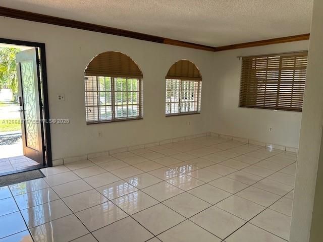 6306 SW 39th St, Miami, FL 33155