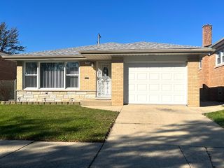 7934 S KOMENSKY Avenue, Chicago, IL 60652