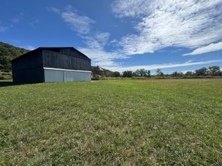 54 Thraser Lane, Crab Orchard, KY 40419