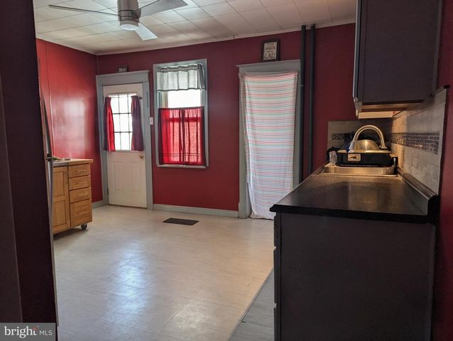 509-A CARBON ST, Pottsville, PA 17901