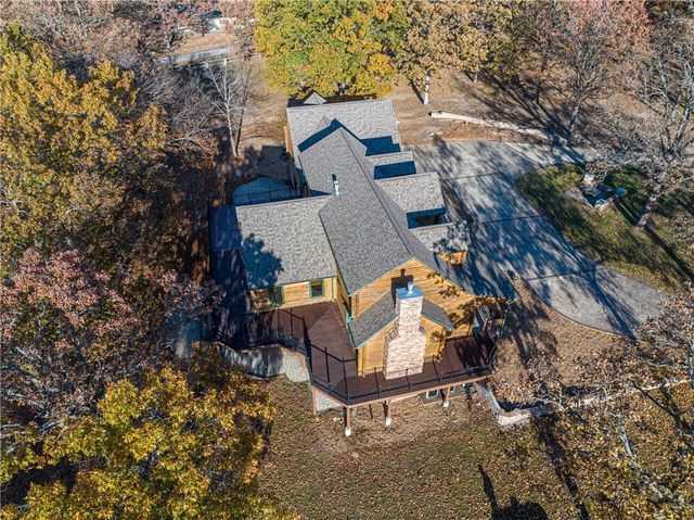 30611 Stonehaven Drive, Warsaw, MO 65355