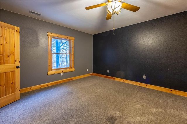 30611 Stonehaven Drive, Warsaw, MO 65355