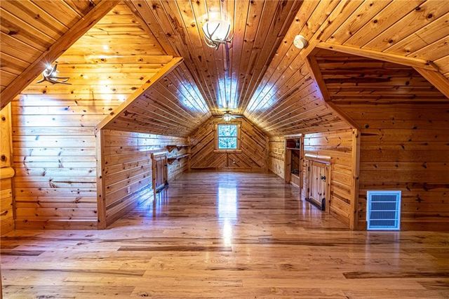 30611 Stonehaven Drive, Warsaw, MO 65355
