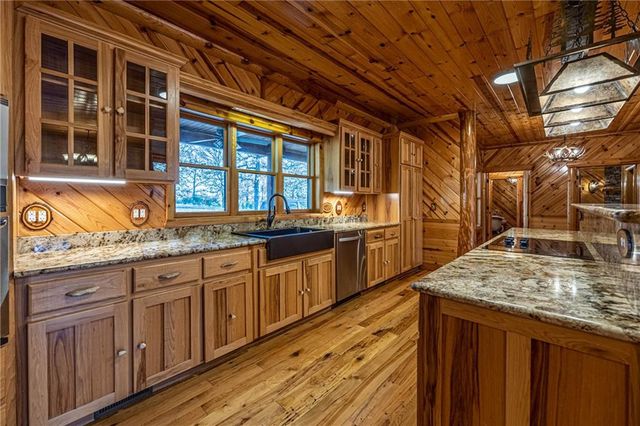 30611 Stonehaven Drive, Warsaw, MO 65355