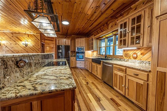 30611 Stonehaven Drive, Warsaw, MO 65355