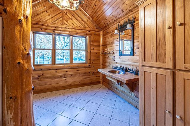 30611 Stonehaven Drive, Warsaw, MO 65355