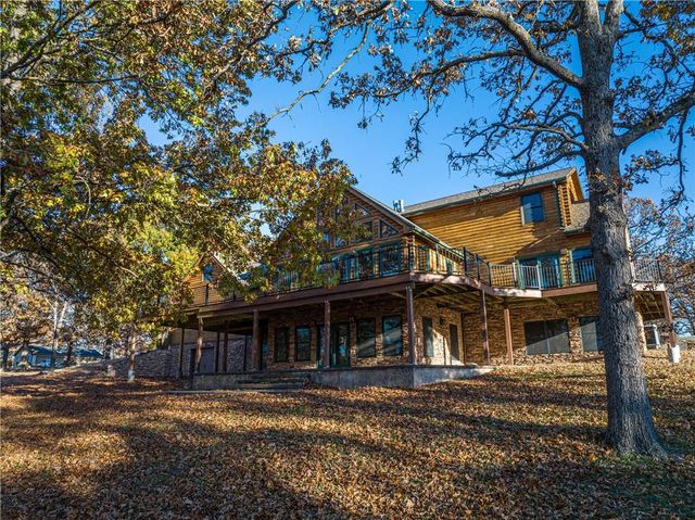 30611 Stonehaven Drive, Warsaw, MO 65355