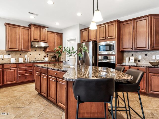 101 Shurling Place, Cary, NC 27519