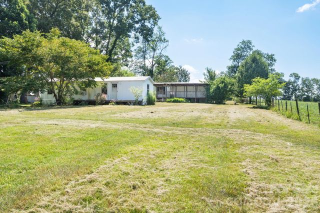86 Sterling Drive, Mills River, NC 28759