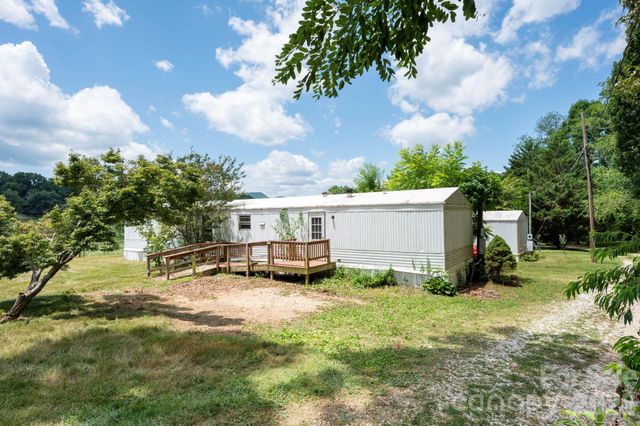 86 Sterling Drive, Mills River, NC 28759