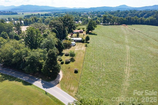 86 Sterling Drive, Mills River, NC 28759