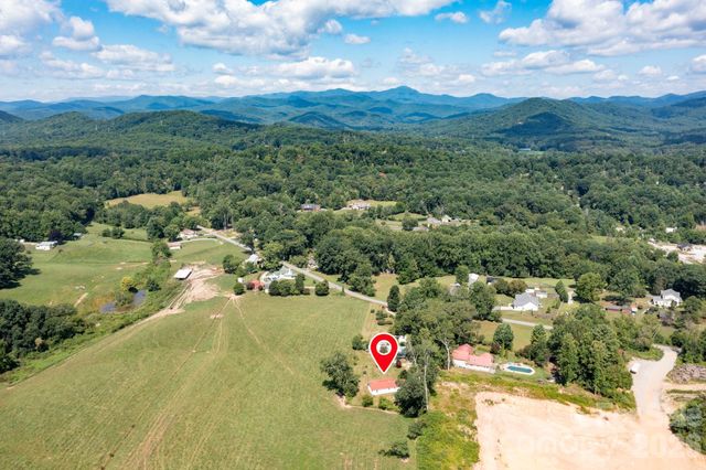 86 Sterling Drive, Mills River, NC 28759