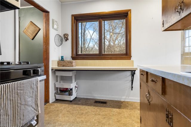 119 N Oak Street, Harrison, AR 72601