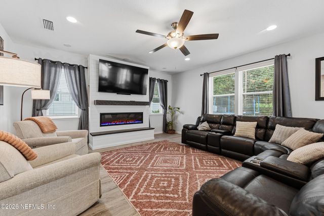 1000 FLACH Drive, St. Johns, FL 32259