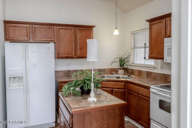 106 Doe Lane, Broussard, LA 70518