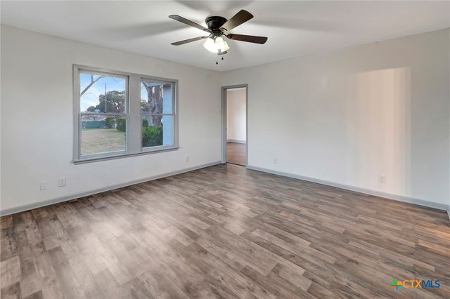 2901 Lone Tree, Victoria, TX 77901