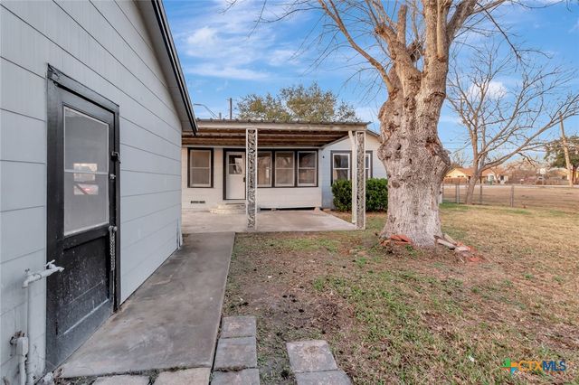 2901 Lone Tree, Victoria, TX 77901