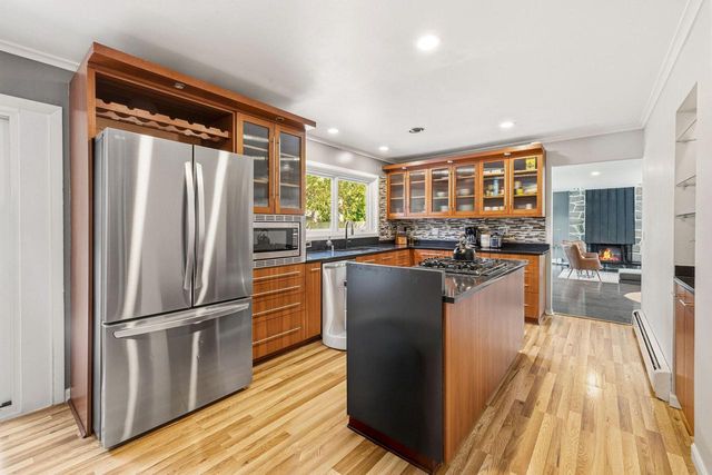 1030 W Riverview DRIVE, Glendale, WI 53209
