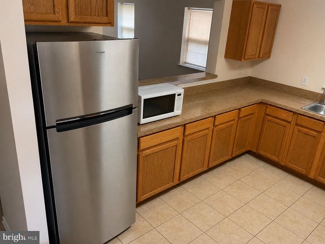 359 RESERVOIR ST, Trenton, NJ 08618