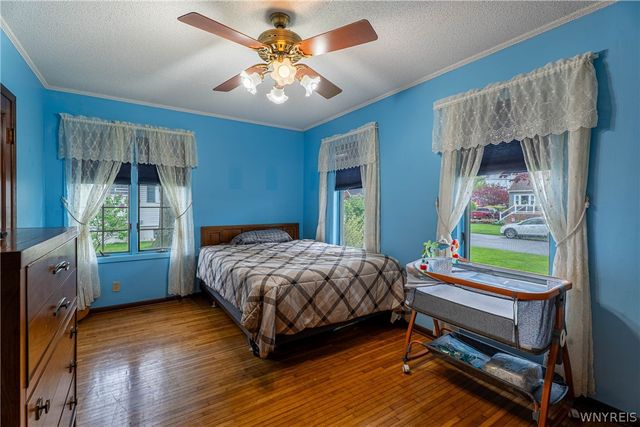 30 Woodbine Avenue, West Seneca, NY 14224