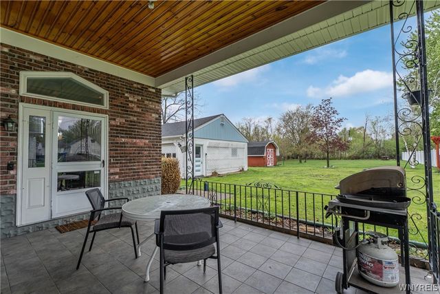 30 Woodbine Avenue, West Seneca, NY 14224