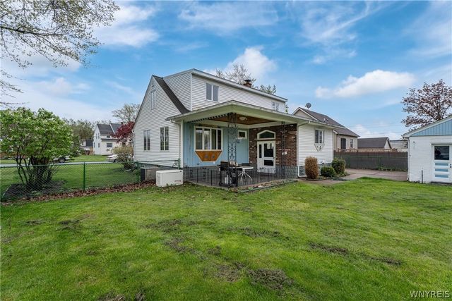 30 Woodbine Avenue, West Seneca, NY 14224