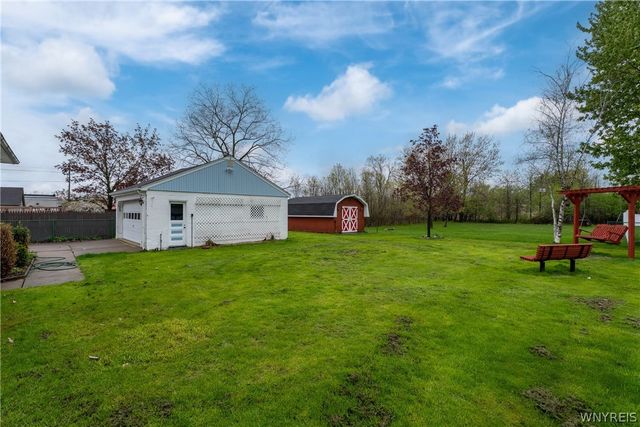 30 Woodbine Avenue, West Seneca, NY 14224