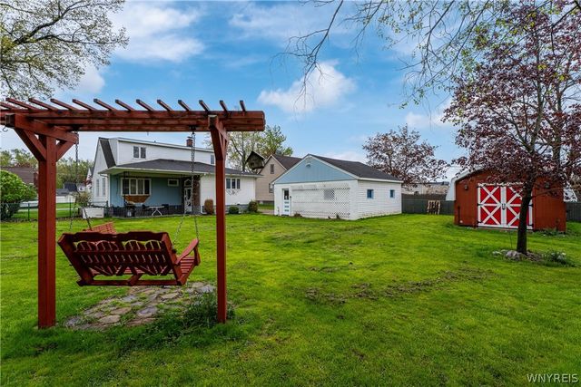 30 Woodbine Avenue, West Seneca, NY 14224