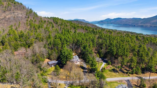 47 Olde Coach Road, Lake George, NY 12824