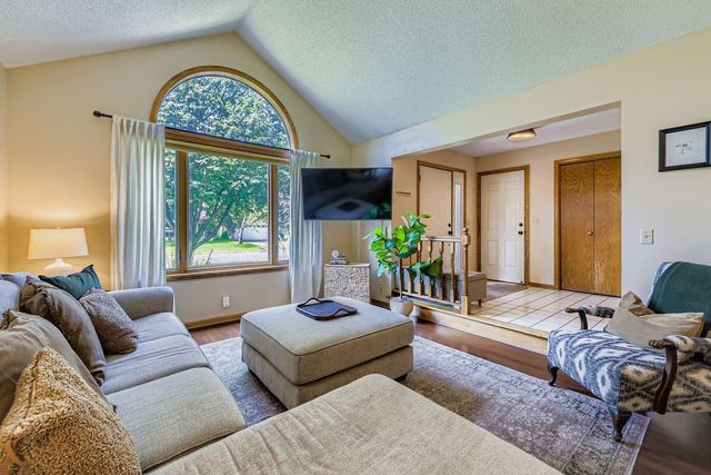 3000 Ontario Road, Little Canada, MN 55117