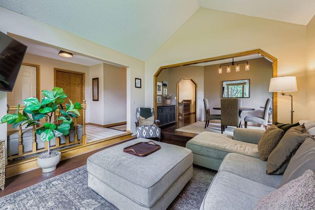 3000 Ontario Road, Little Canada, MN 55117