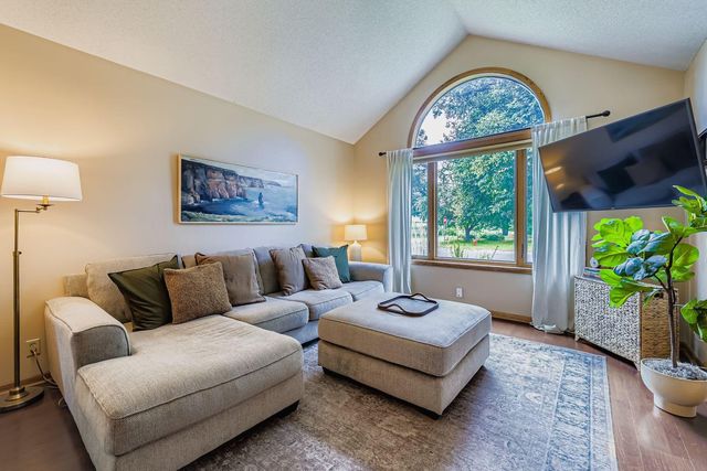 3000 Ontario Road, Little Canada, MN 55117