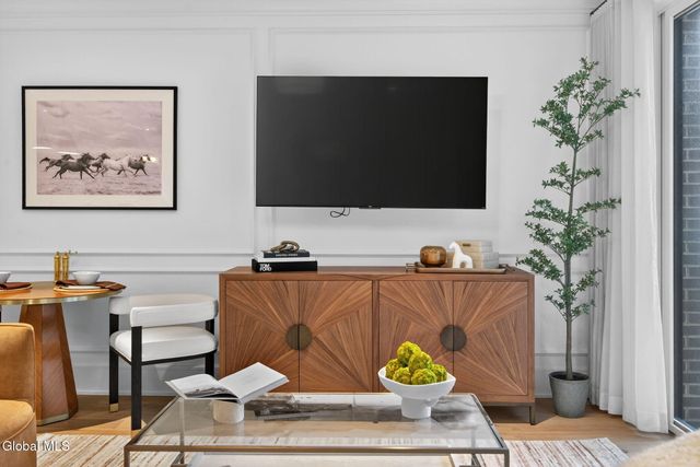 19 Washington Street 260 N, Saratoga Springs, Inside, NY 12866