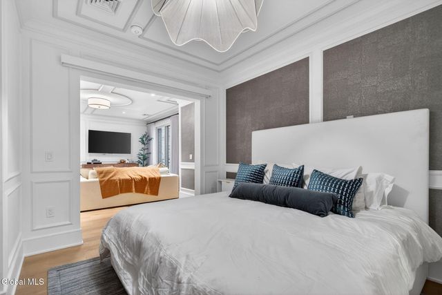 19 Washington Street 260 N, Saratoga Springs, Inside, NY 12866