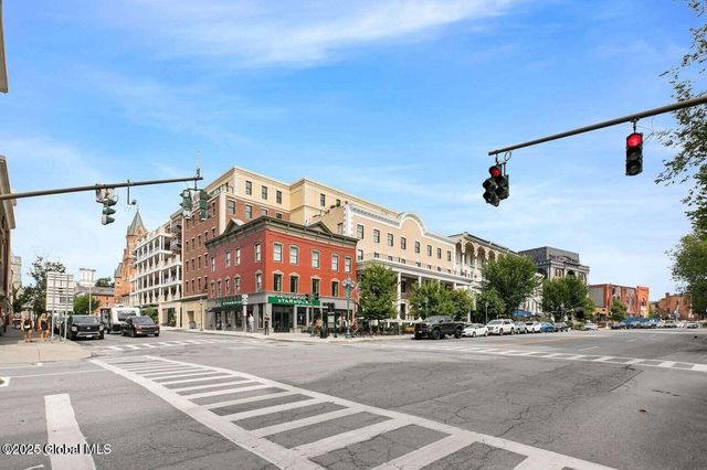 19 Washington Street 260 N, Saratoga Springs, Inside, NY 12866