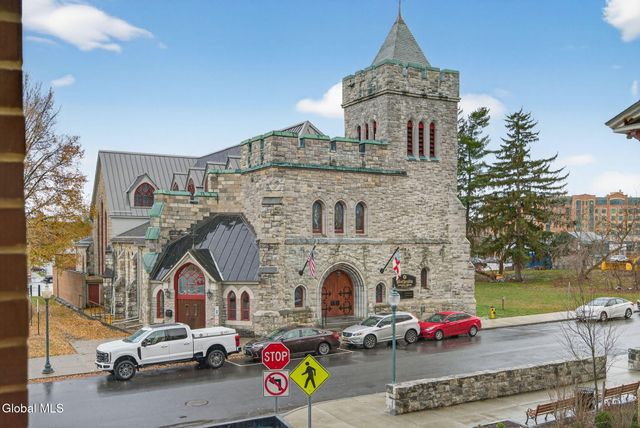 19 Washington Street 260 N, Saratoga Springs, Inside, NY 12866