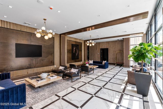 19 Washington Street 260 N, Saratoga Springs, Inside, NY 12866