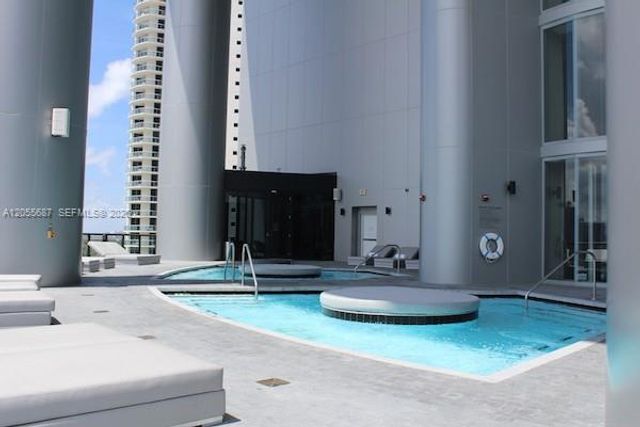 18555 Collins Avenue 4705, Sunny Isles Beach, FL 33160