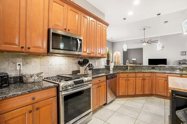 148 Winding River Dr., Murrells Inlet, SC 29576