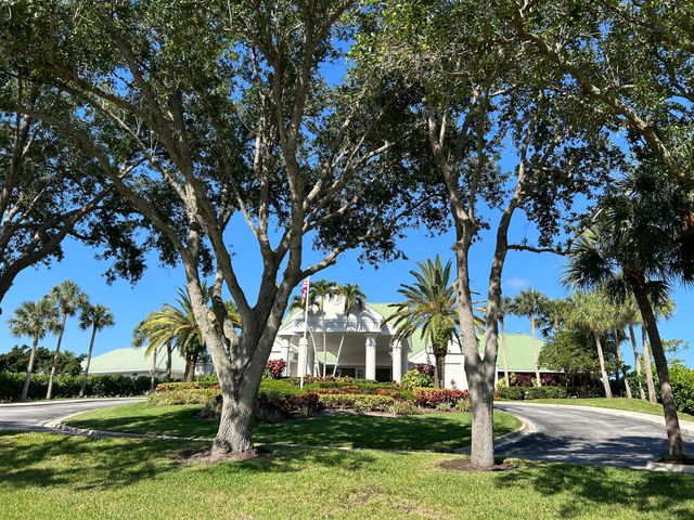 7795 Ironhorse Boulevard, West Palm Beach, FL 33412