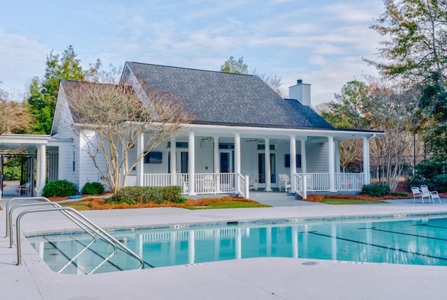 551 Castle Hall Road, Mount Pleasant, SC 29464