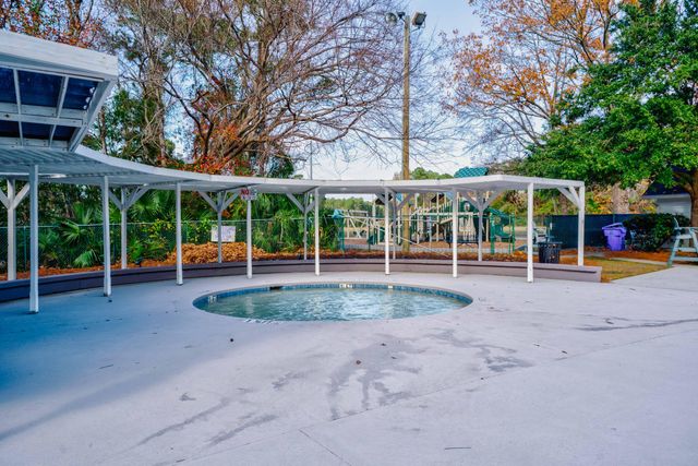 551 Castle Hall Road, Mount Pleasant, SC 29464