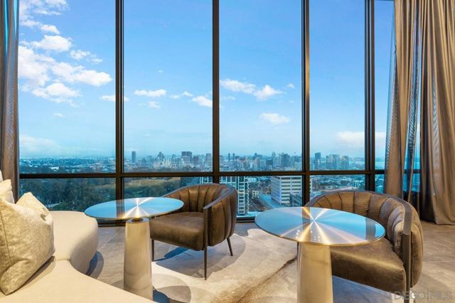 525 Olive 1806, San Diego, CA 92103