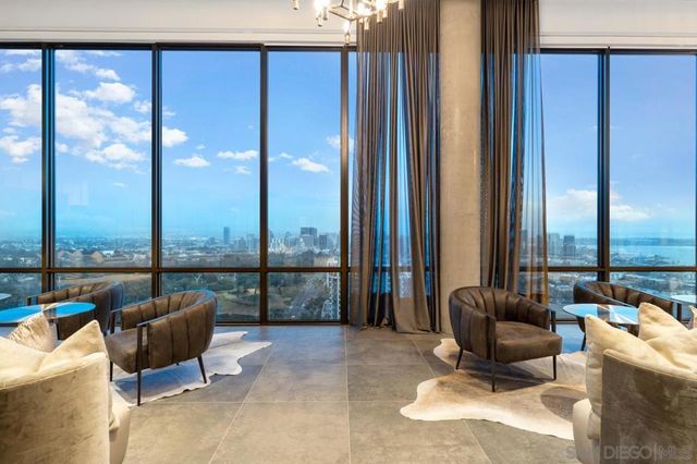 525 Olive 1806, San Diego, CA 92103