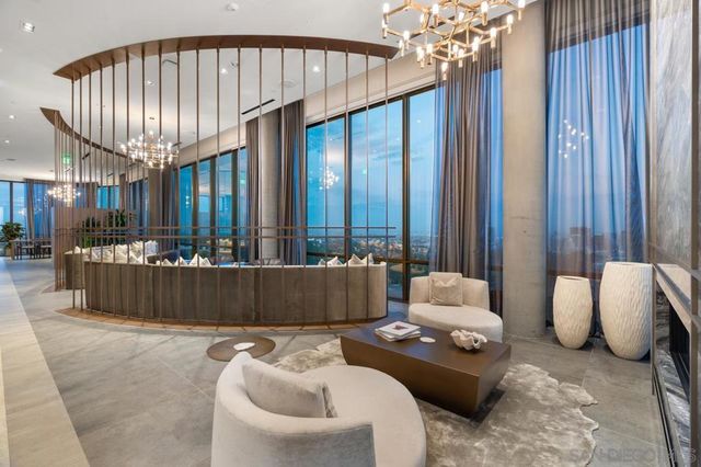 525 Olive 1806, San Diego, CA 92103