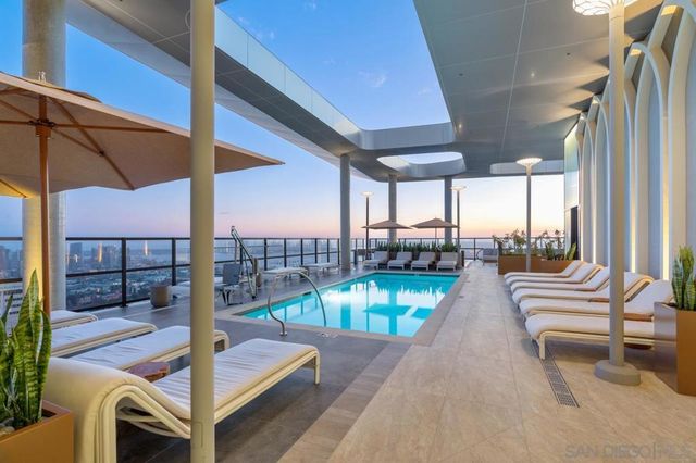 525 Olive 1806, San Diego, CA 92103