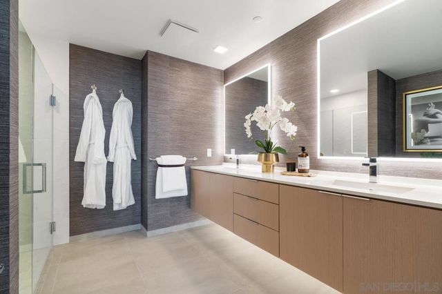 525 Olive 1806, San Diego, CA 92103